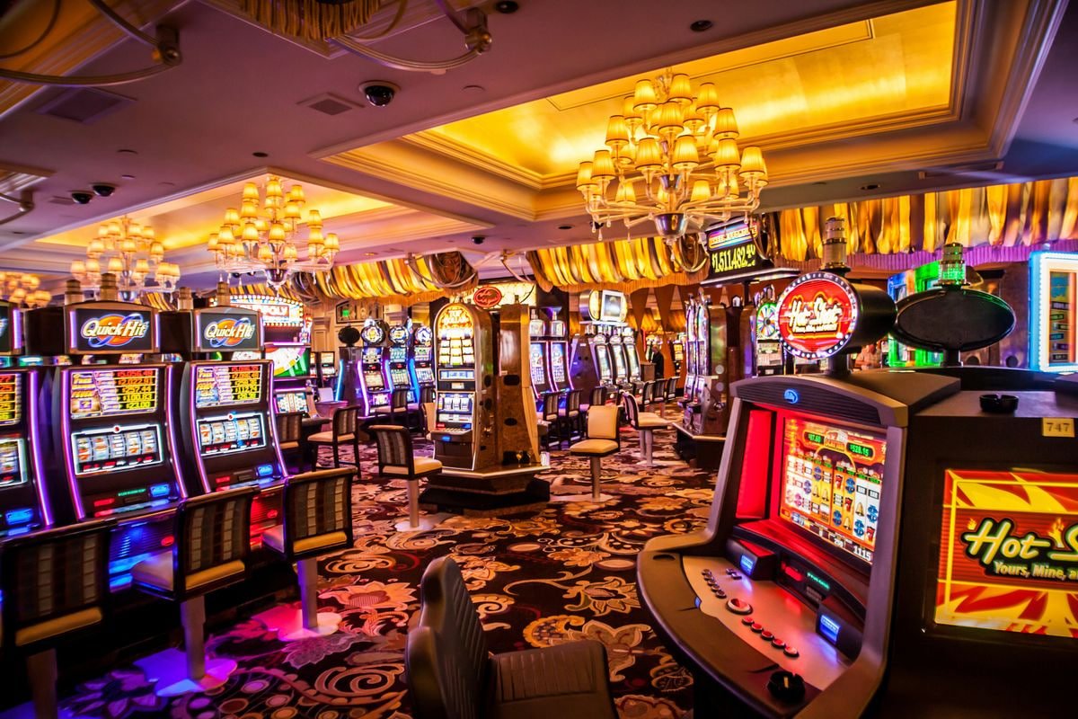 Filipino player browsing Golden Club slot games on a mobile phone